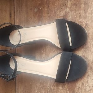 Y•Not? Cake S, Black Nubuck PU, 9.5 M